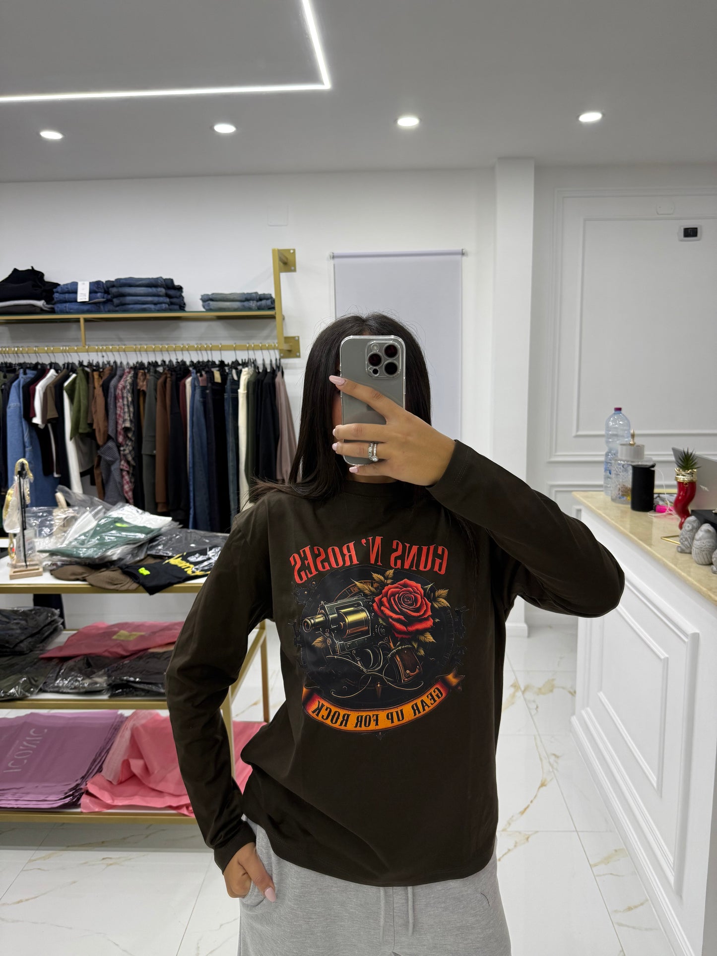 Roses Brown