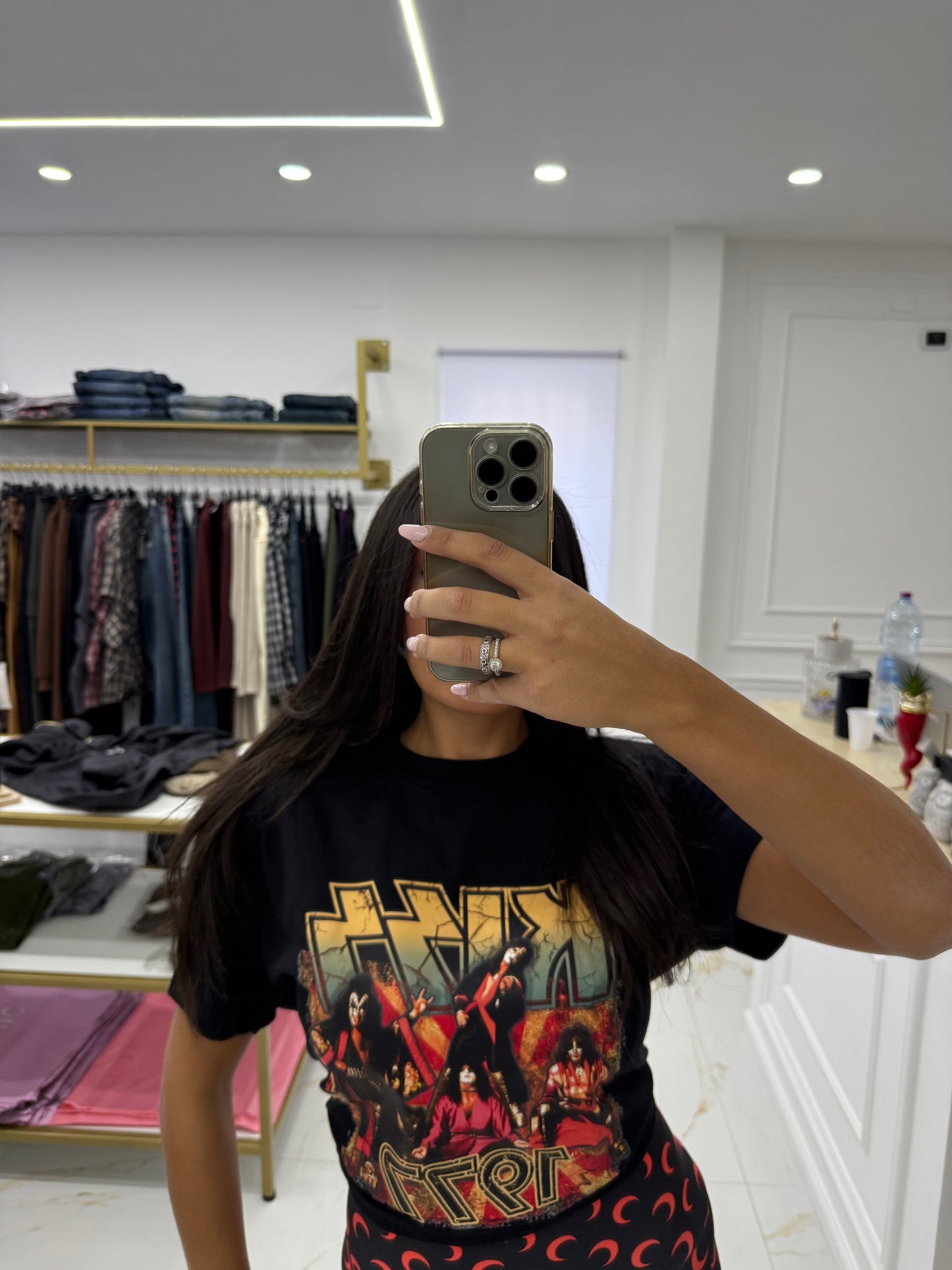 Shirt Kiss