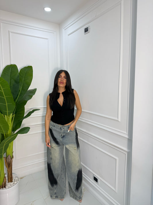 JEANS CON SFUMATURE NERE