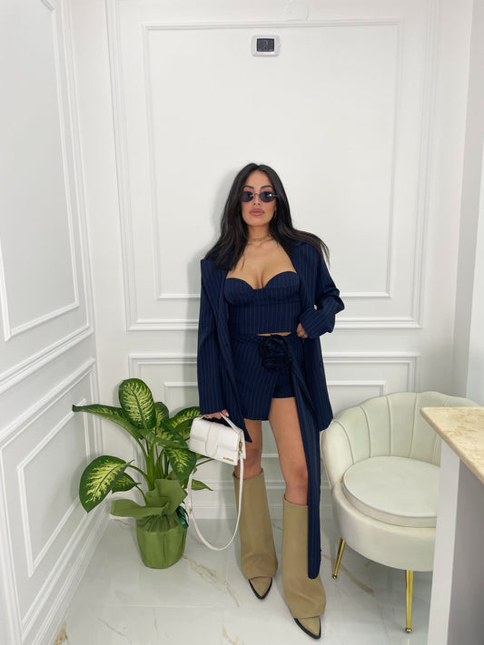 Tailleur three